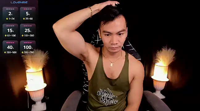 Snapshot of 000batman000 chatting on 03-18-25, 02:08 000batman000 online show from 03-18-25, 02:08