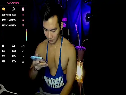 Snapshot of 000batman000 chatting on 02-21-26, 03:03 000batman000 online show from 02-21-26, 03:03