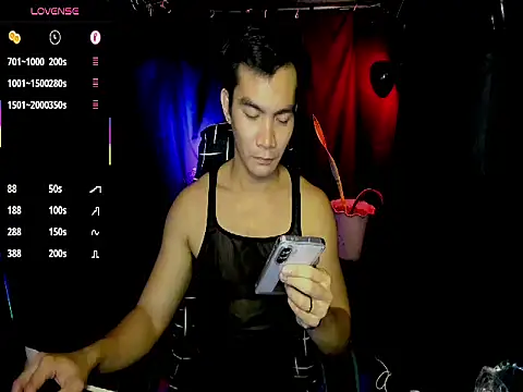 Snapshot of 000batman000 chatting on 03-03-26, 02:02 000batman000 online show from 03-03-26, 02:02