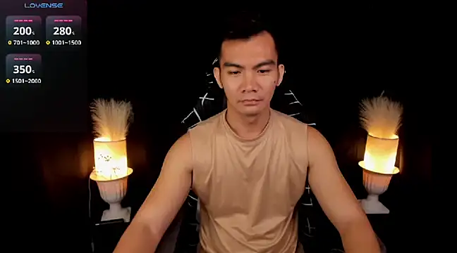 Snapshot of 000batman000 chatting on 02-28-25, 01:37 000batman000 online show from 02-28-25, 01:37