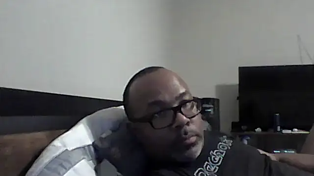 Snapshot of dababyboii chatting on 04-24-26, 04:14 dababyboii online show from 04-24-26, 04:14