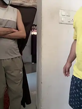 Snapshot of Desi_Panda chatting on 03-04-26, 03:47 Desi Panda online show from 03-04-26, 03:47