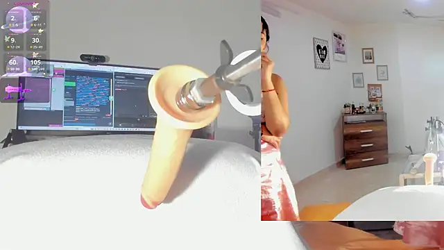 Snapshot of sofi_velez chatting on 10-22-25, 05:23 sofi velez online show from 10-22-25, 05:23