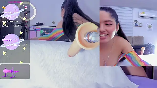 Snapshot of sofi_velez chatting on 03-16-25, 01:38 sofi velez online show from 03-16-25, 01:38