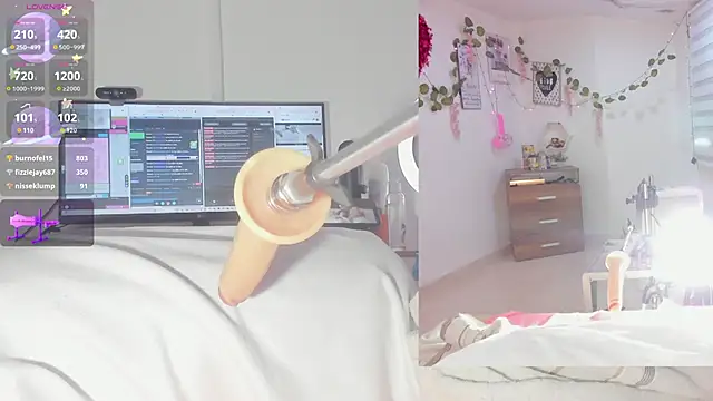 Snapshot of sofi_velez chatting on 12-13-25, 08:04 sofi velez online show from 12-13-25, 08:04