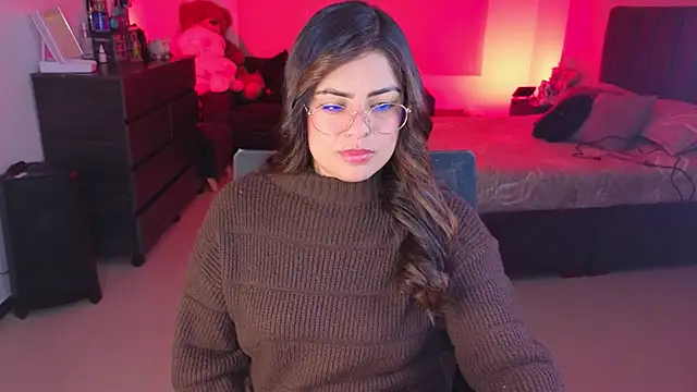 Snapshot of Catalinaa_martinez chatting on 05-24-26, 03:50 Catalinaa martinez online show from 05-24-26, 03:50