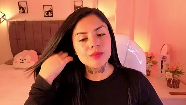 Snapshot of Catalinaa_martinez chatting on 10-04-25, 02:57 Catalinaa martinez online show from 10-04-25, 02:57