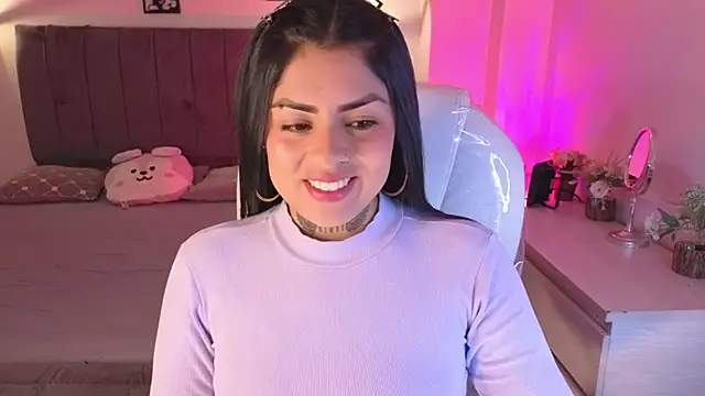 Snapshot of Catalinaa_martinez chatting on 11-06-25, 03:10 Catalinaa martinez online show from 11-06-25, 03:10