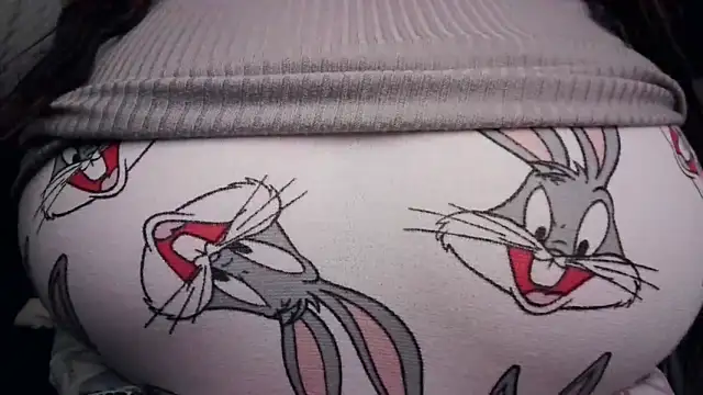 Snapshot of AnnyelinnaLove chatting on 02-01-26, 06:44 AnnyelinnaLove online show from 02-01-26, 06:44