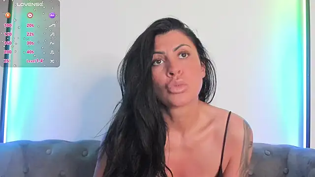 Snapshot of BiancaCruzzz chatting on 05-26-26, 07:01 BiancaCruzzz online show from 05-26-26, 07:01