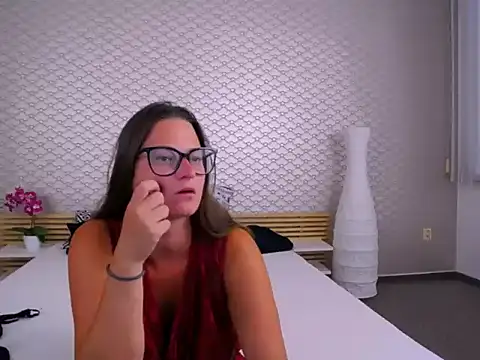 VictoriaCage online show from 07-01-26, 06:08