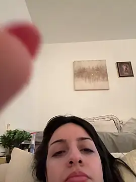 Prettylilgirll online show from 05-17-26, 02:06