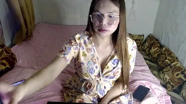 alondra marie23 online show from 11-27-25, 10:48