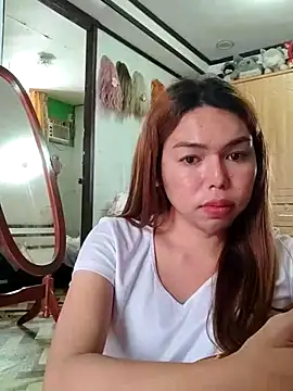 Snapshot of alondra_marie23 chatting on 06-10-26, 03:41 alondra marie23 online show from 06-10-26, 03:41