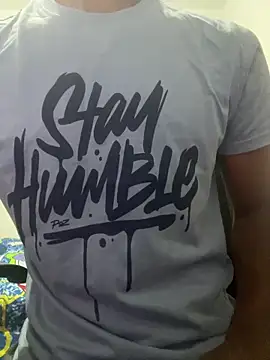 sara-boy online show from 03-25-26, 11:47