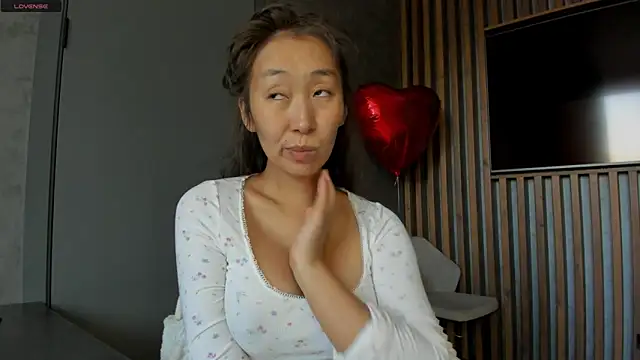 Kimmy sunn online show from 03-06-26, 03:07