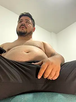 oso dirty  online show from 11-20-25, 06:19