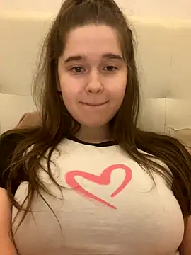 Snapshot of HornyGirlH chatting on 10-20-25, 10:32 HornyGirlH online show from 10-20-25, 10:32