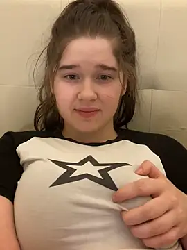 Snapshot of HornyGirlH chatting on 02-09-25, 03:43 HornyGirlH online show from 02-09-25, 03:43