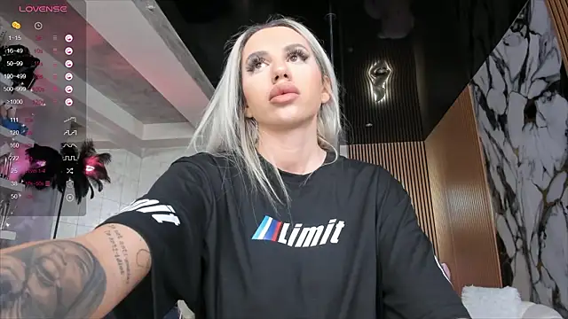 LisaAkira online show from 03-22-26, 07:21