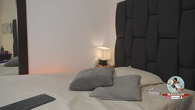 MelisaLopez  online show from 01-17-26, 12:31