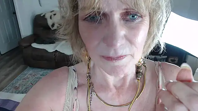 SindeeDix online show from 01-26-25, 05:55