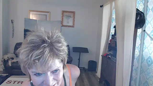 SindeeDix online show from 08-02-26, 03:42