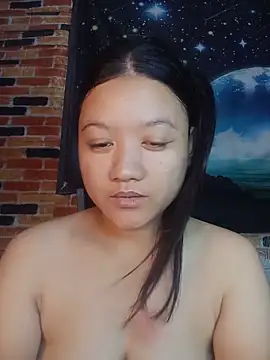 Snapshot of Urchanel chatting on 05-22-26, 12:52 Urchanel online show from 05-22-26, 12:52