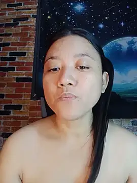 Snapshot of Urchanel chatting on 05-10-26, 03:54 Urchanel online show from 05-10-26, 03:54