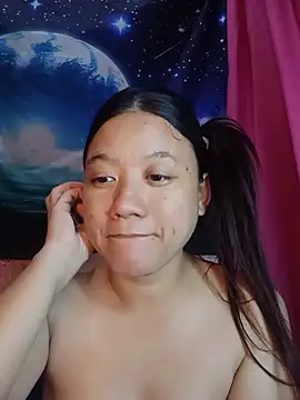 Snapshot of Urchanel chatting on 07-18-26, 04:15 Urchanel online show from 07-18-26, 04:15