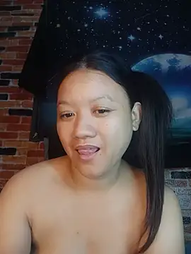 Snapshot of Urchanel chatting on 05-31-26, 10:10 Urchanel online show from 05-31-26, 10:10