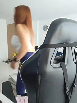 jnilu1227 online show from 03-18-26, 02:08