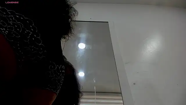 Snapshot of moxa_hot chatting on 09-26-25, 01:51 moxa hot online show from 09-26-25, 01:51