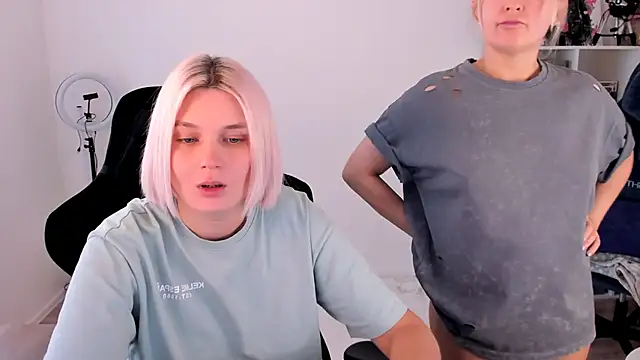 hotblonds online show from 10-27-25, 11:33