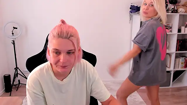 hotblonds online show from 10-02-25, 10:40