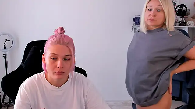 hotblonds online show from 09-25-25, 10:32