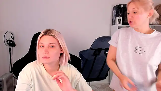 hotblonds online show from 11-23-25, 11:09