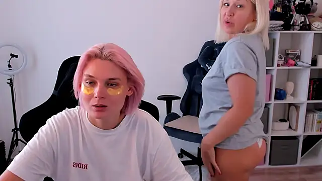 hotblonds online show from 10-04-25, 10:06