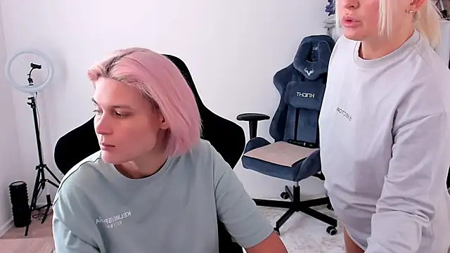 hotblonds online show from 10-11-25, 10:27