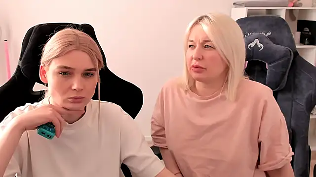 hotblonds online show from 03-07-25, 02:01