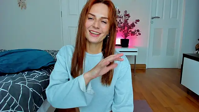 Snapshot of BritneyHall chatting on 02-27-25, 08:56 BritneyHall online show from 02-27-25, 08:56