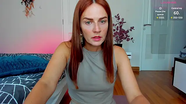 Snapshot of BritneyHall chatting on 02-11-25, 07:33 BritneyHall online show from 02-11-25, 07:33