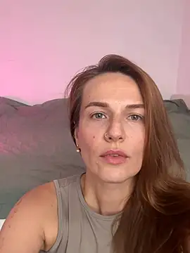 Snapshot of BritneyHall chatting on 02-25-26, 10:04 BritneyHall online show from 02-25-26, 10:04