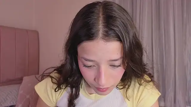 Amaia Daniells online show from 12-03-25, 04:13