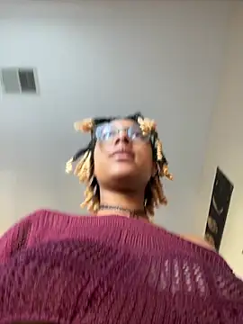 Snapshot of goddessxdreaxo chatting on 10-09-25, 01:44 goddessxdreaxo online show from 10-09-25, 01:44