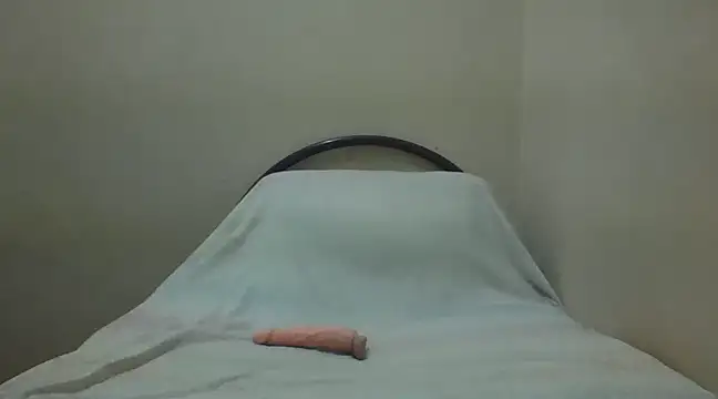 Snapshot of Annerae chatting on 03-22-25, 03:20 Annerae online show from 03-22-25, 03:20