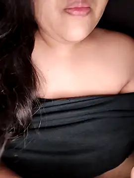 Snapshot of Annerae chatting on 09-18-25, 05:05 Annerae online show from 09-18-25, 05:05