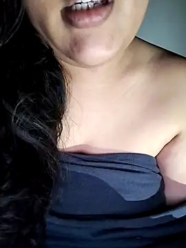 Snapshot of Annerae chatting on 09-25-25, 05:30 Annerae online show from 09-25-25, 05:30