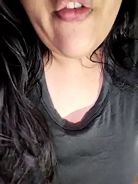 Annerae online show from 11-16-25, 03:17