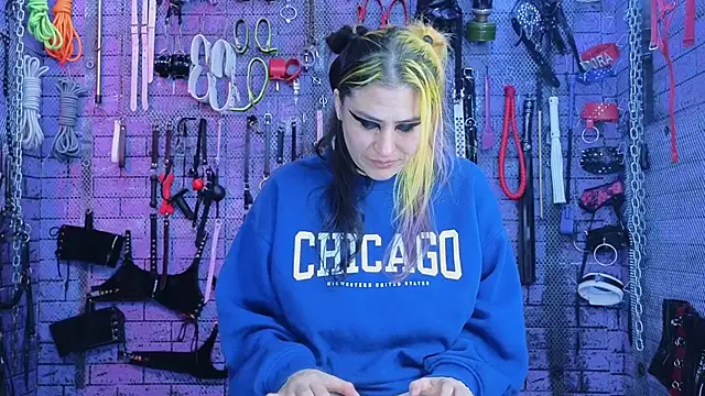 PANDORANEZZ online show from 10-17-25, 04:31